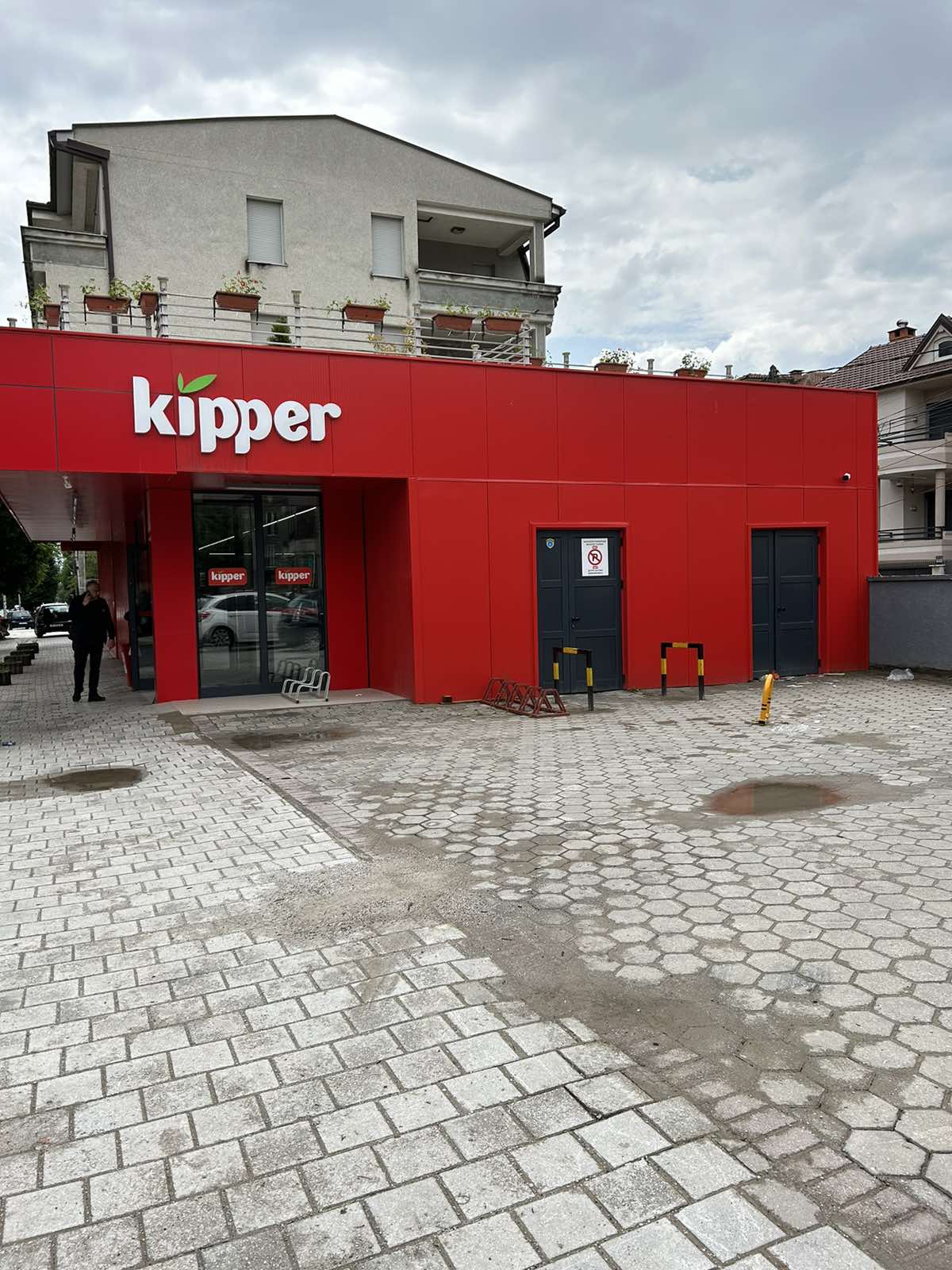 Kipper 001, Tetovë